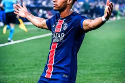 爱游戏在线-包含巴黎胜米兰，豪取三分的词条