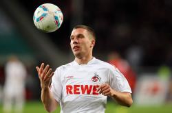 爱游戏官网-德甲争冠战之夜，詹姆斯数据全面爆炸，跨越时空的竞技传奇