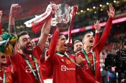 爱游戏大厅-曼联新援卡瓦尼光速适应英超，进球如潮