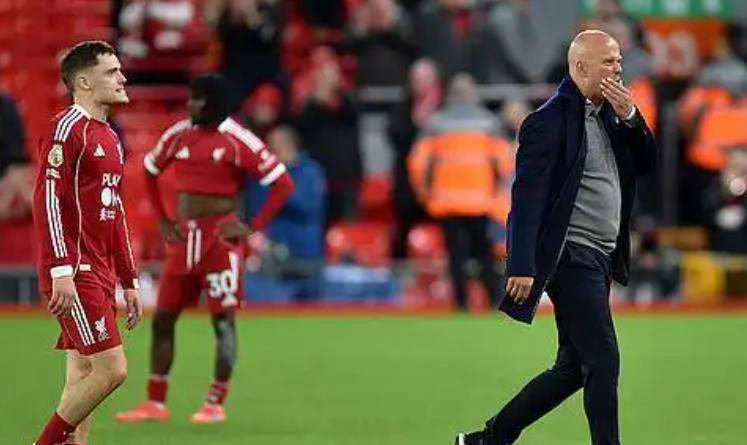 包含弗赖堡将客场挑战阿贾克斯，比赛预计激烈的词条