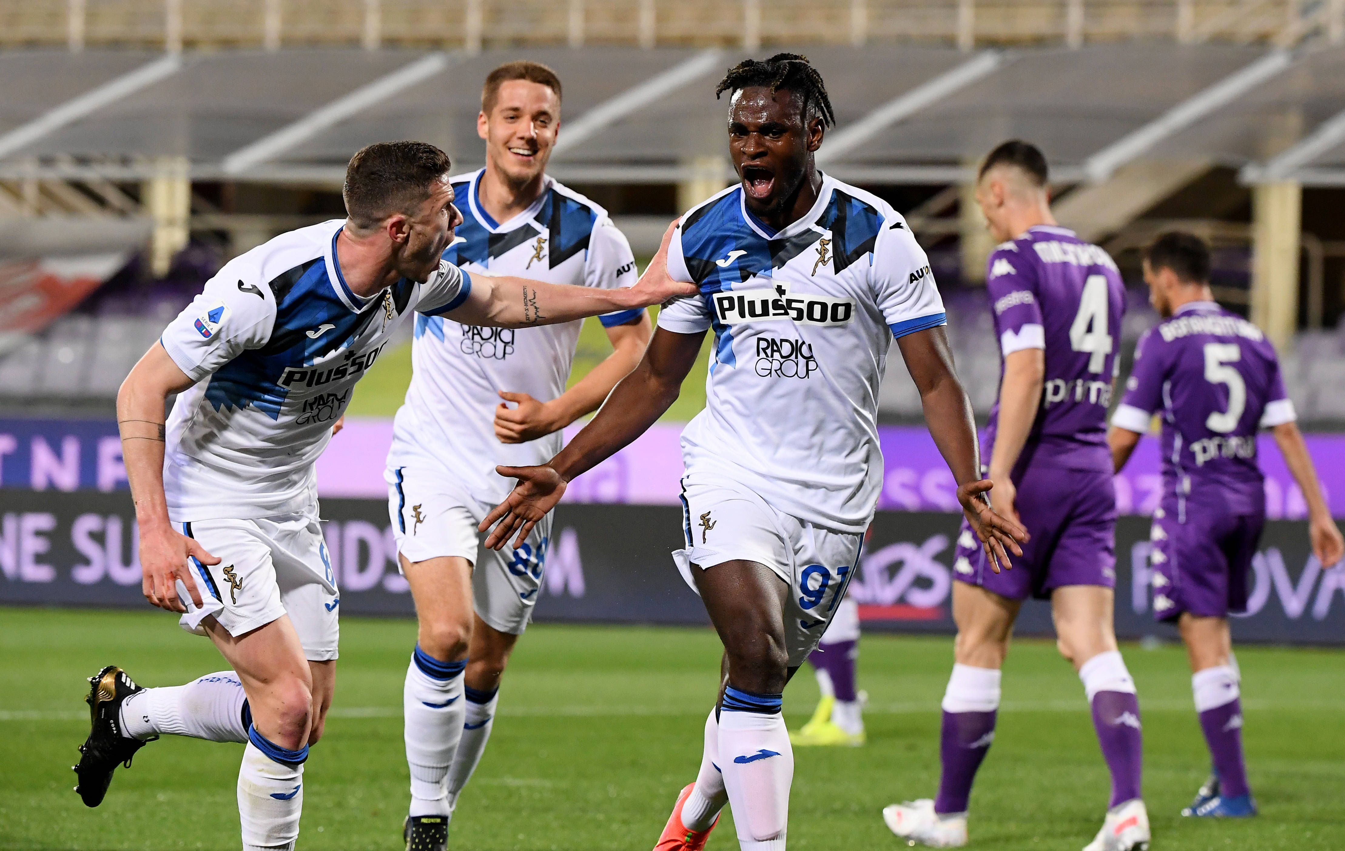 包含英格兰战平乌克兰，欧锦赛八强席位岌岌可危的词条