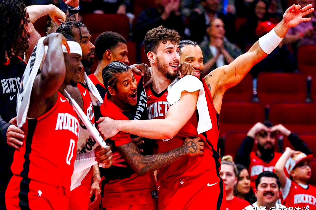 火箭主教练赞扬球队团结一心 火箭主教练赞扬球队团结一心