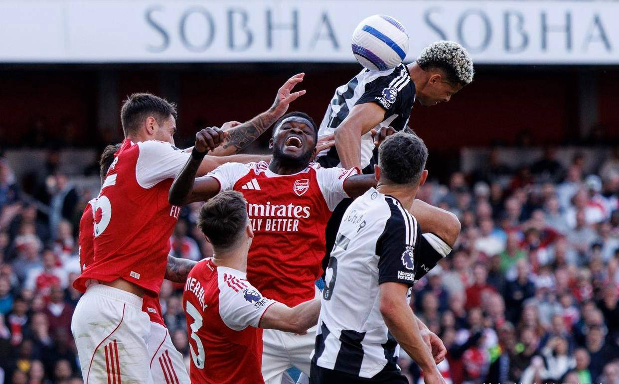 阿森纳主场遭遇惨败，球队风格遭质疑