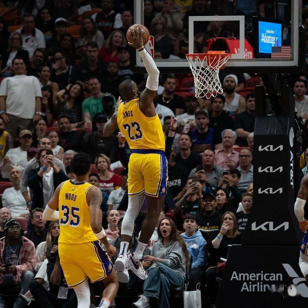 球员技术大比拼场上呈现高潮的简单介绍 球员技术大比拼场上呈现高潮的简单介绍