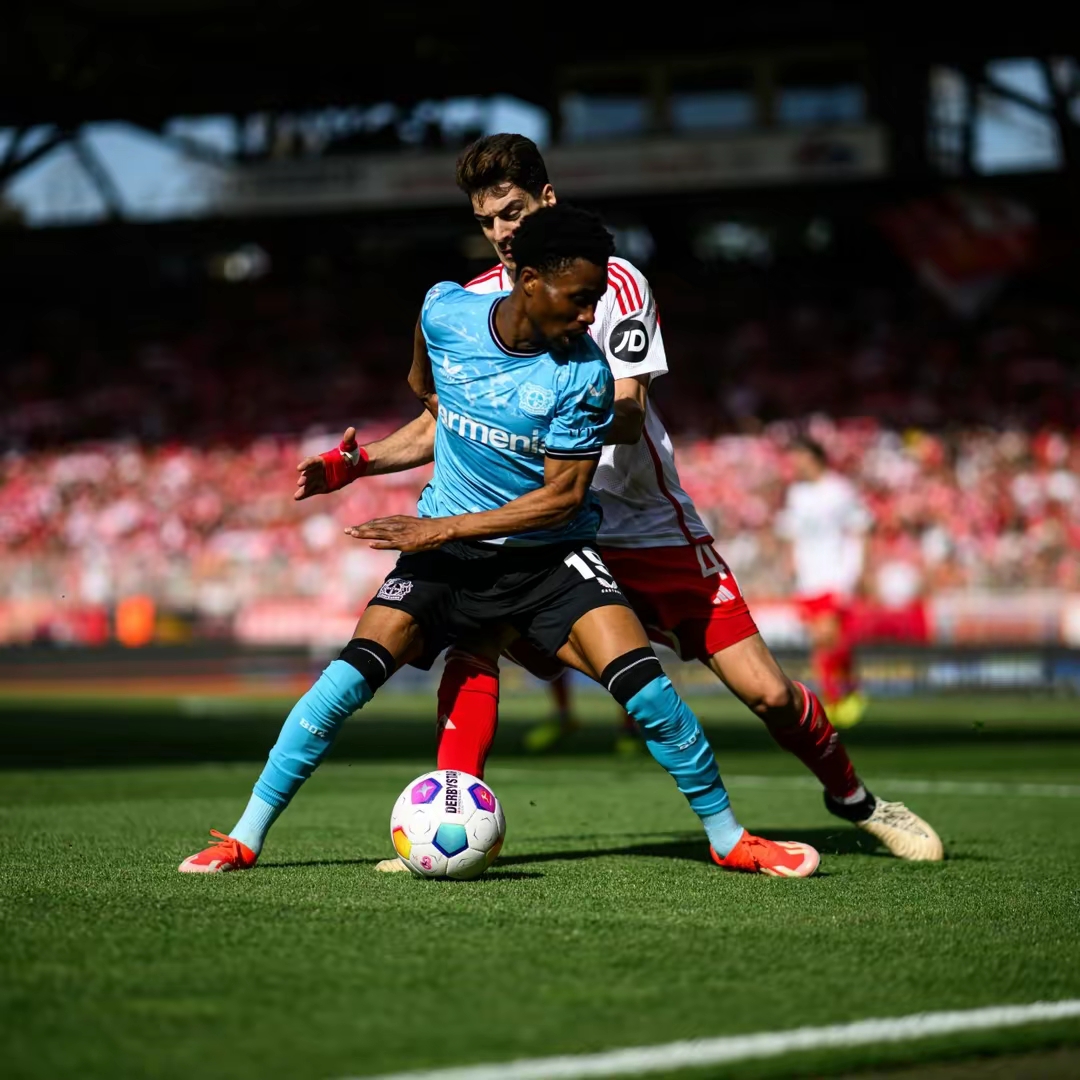 拜仁客场逆转晋级欧冠半决赛 拜仁客场逆转晋级欧冠半决赛