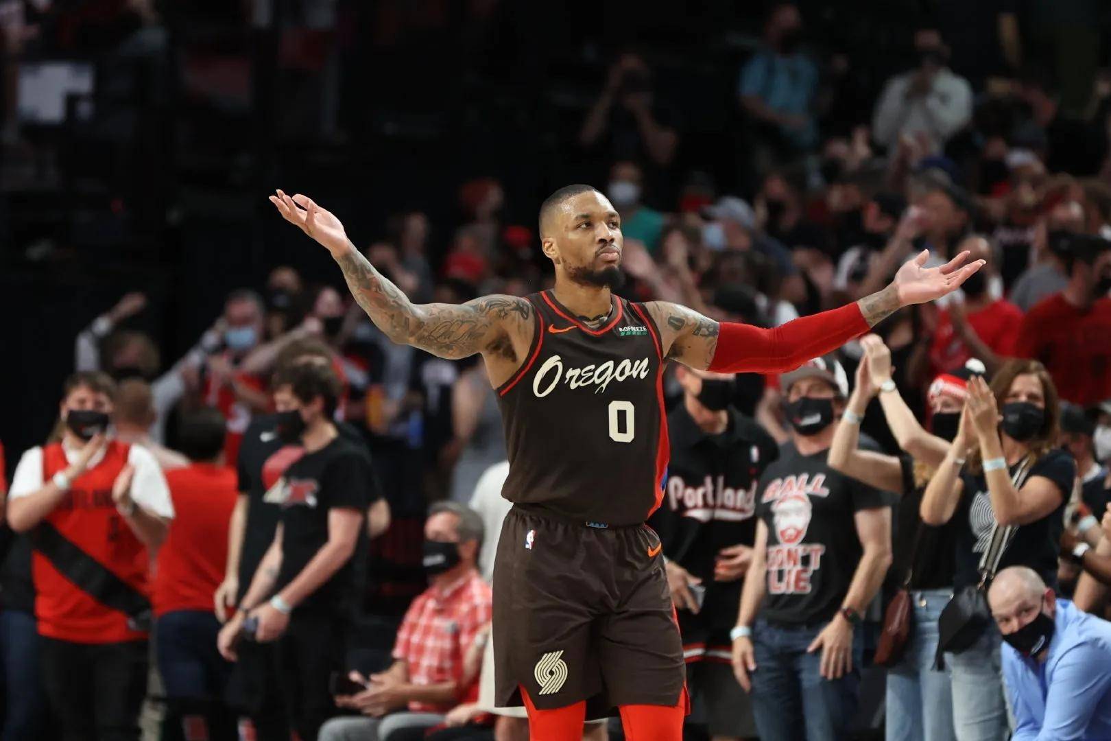 湖人B队鏖战奇才,利拉德三分雨点燃全场的简单介绍 湖人B队鏖战奇才,利拉德三分雨点燃全场的简单介绍