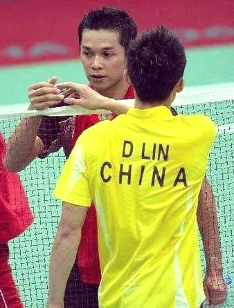 包含英格兰羽毛球队轻取日本羽毛球队，陶菲克统治全场的词条