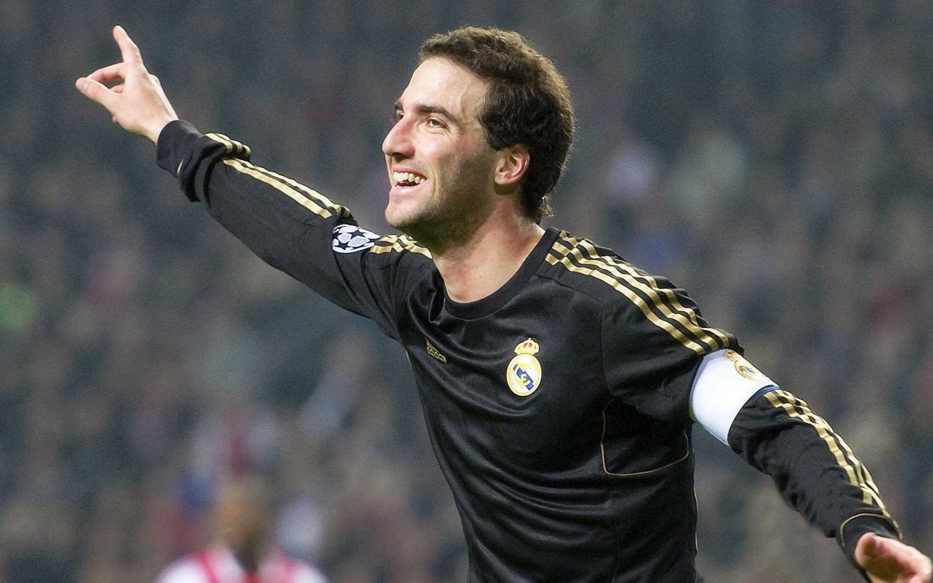 舞台越大越强，当国王武切维奇对阵灰熊时