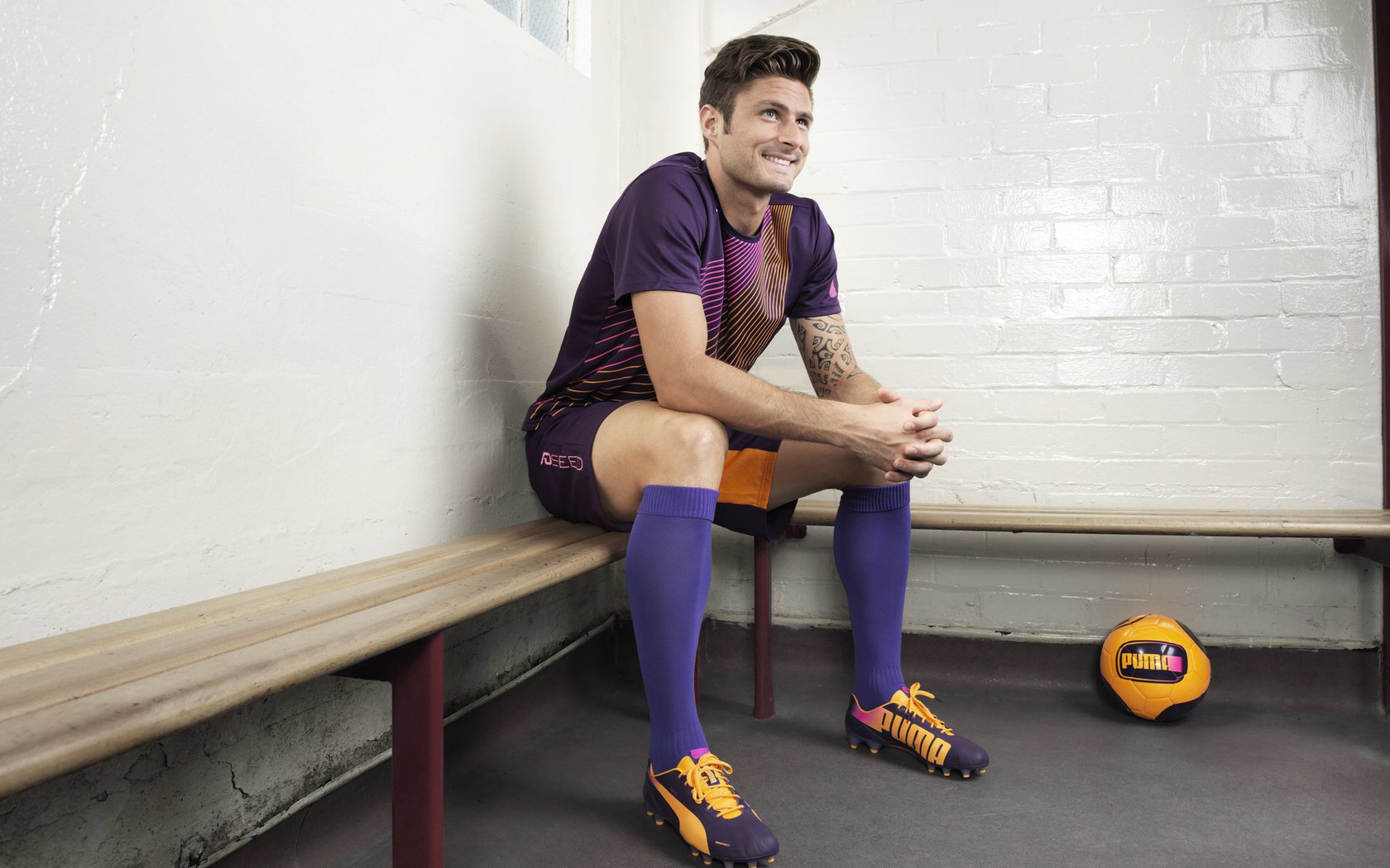 贝林厄姆的加冕礼,当牙买加闪电终结悬念,他在欧冠决赛接管一切